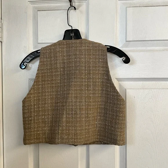 Javier Tweed Crop Top - Picture 5 of 6